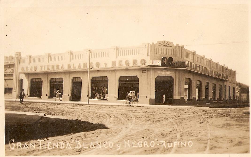 Gran Tienda Blanco y Negro